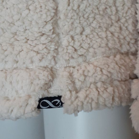 Boundless North Cream Oversized Sherpa Zip-Up Jacket Small NWOT - Picture 3 of 6